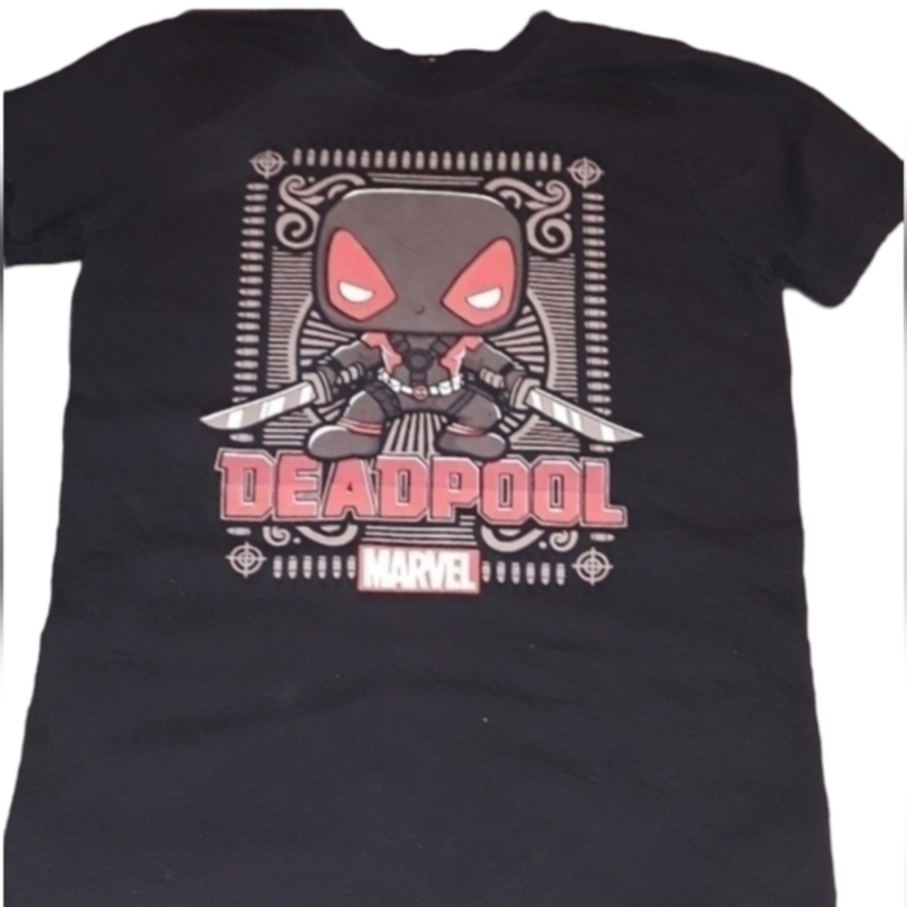 Funko Pop Men's Marvel Deadpool Black T-Shirt Small